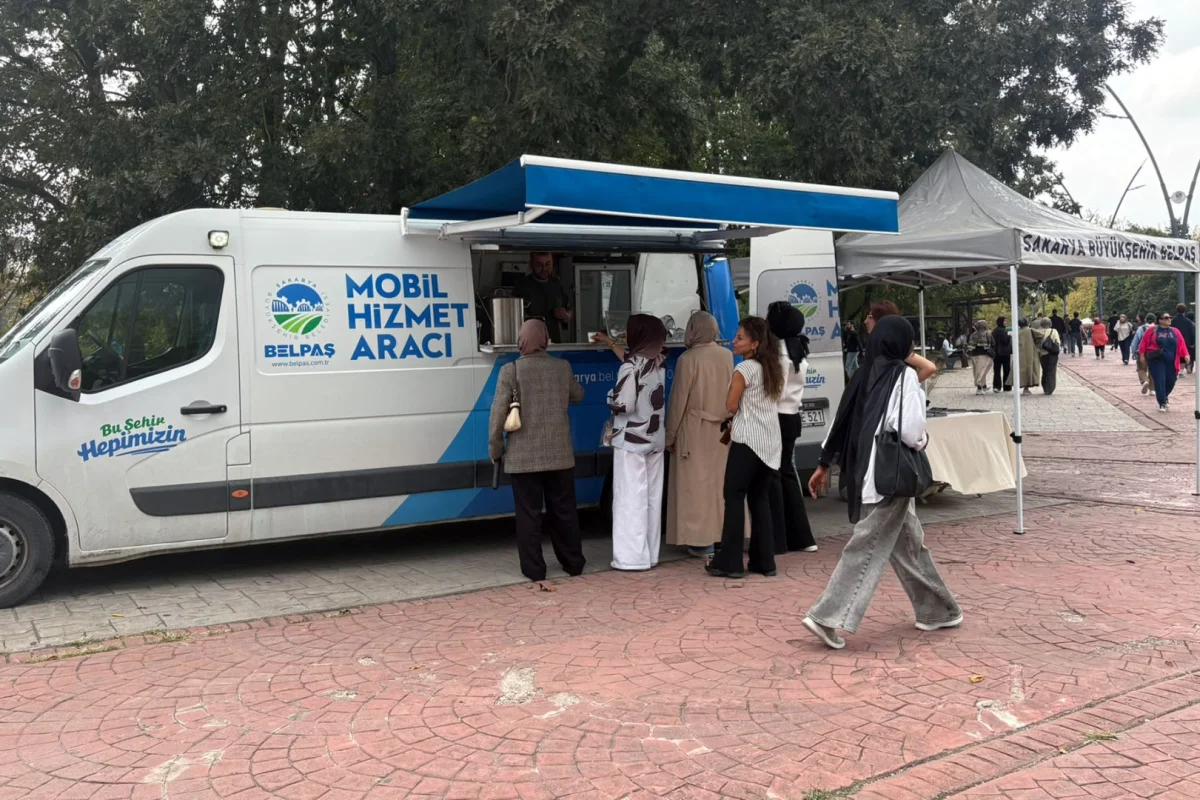 Sakarya’da Gençlere Sıcak Karşılama: Büyükşehir’den Öğrencilere Destek Rehberi