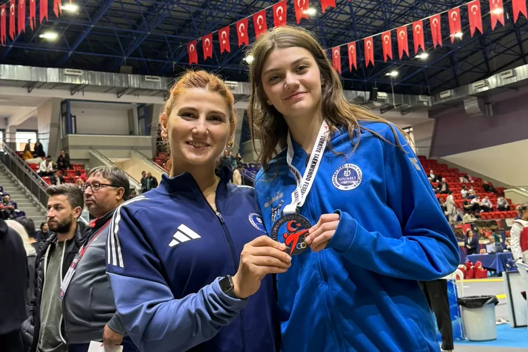 Kağıtspor’un Genç Taekwondocusu Türkiye İkincisi Oldu