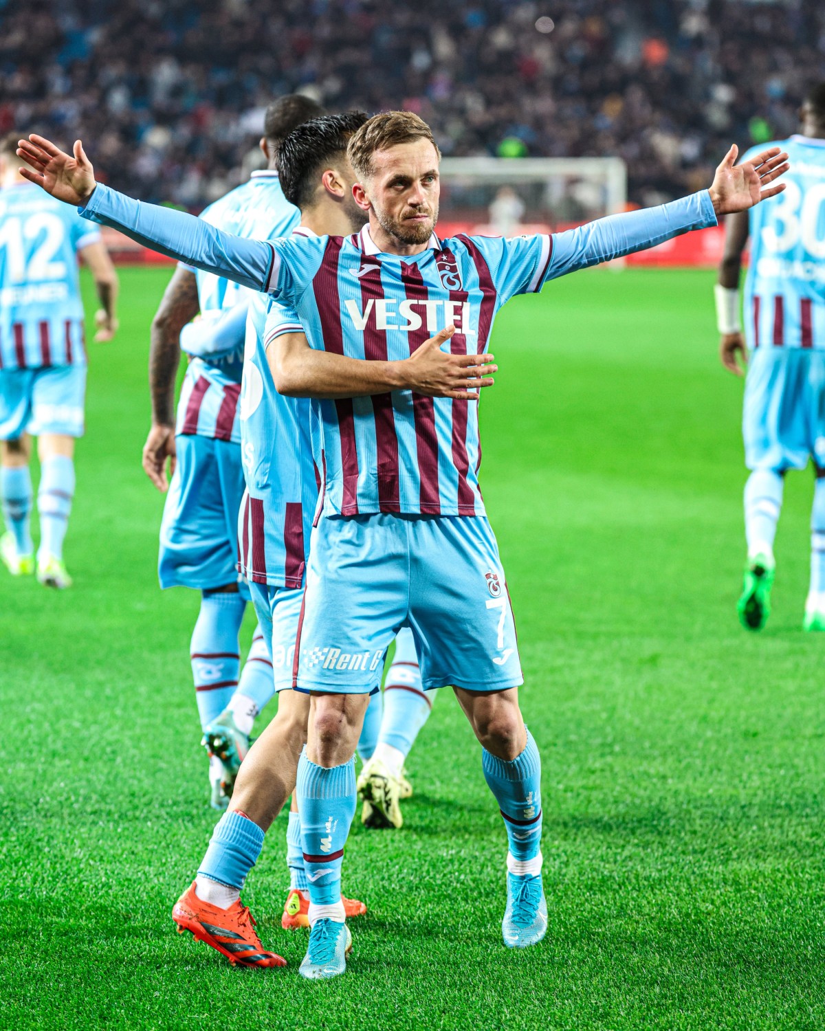 Trabzonspor, Türkiye Kupası'nda Yarı Finale Yükseldi