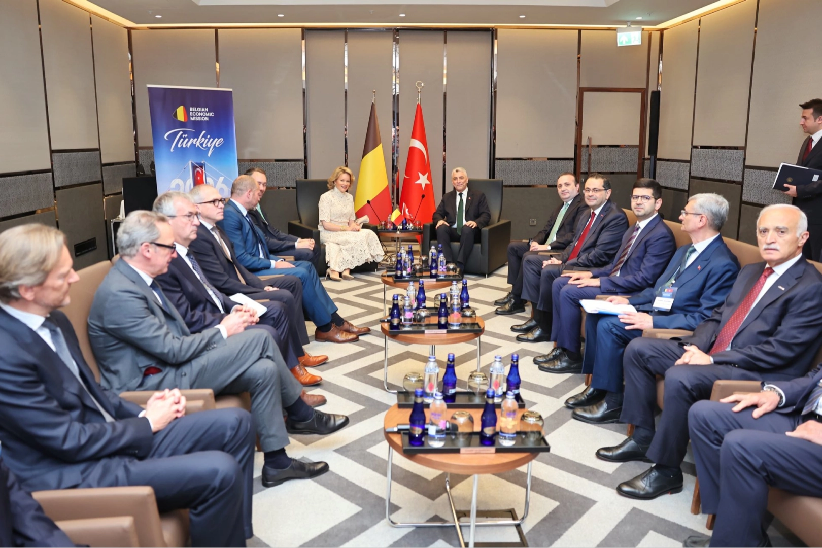 Bakan Bolat, Belçika Kraliçesi Mathilde ile ekonomik iş birliğini görüştü
