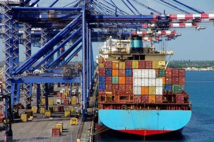 Dış Ticaret Açığı Nisan’da Geriledi, İhracatta Güçlü Artış Kaydedildi