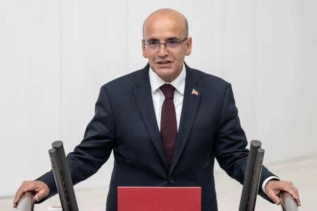 Şimşek: Enflasyonda düşüş eğilimi sürüyor, hizmet sektöründe iyileşme güçleniyor