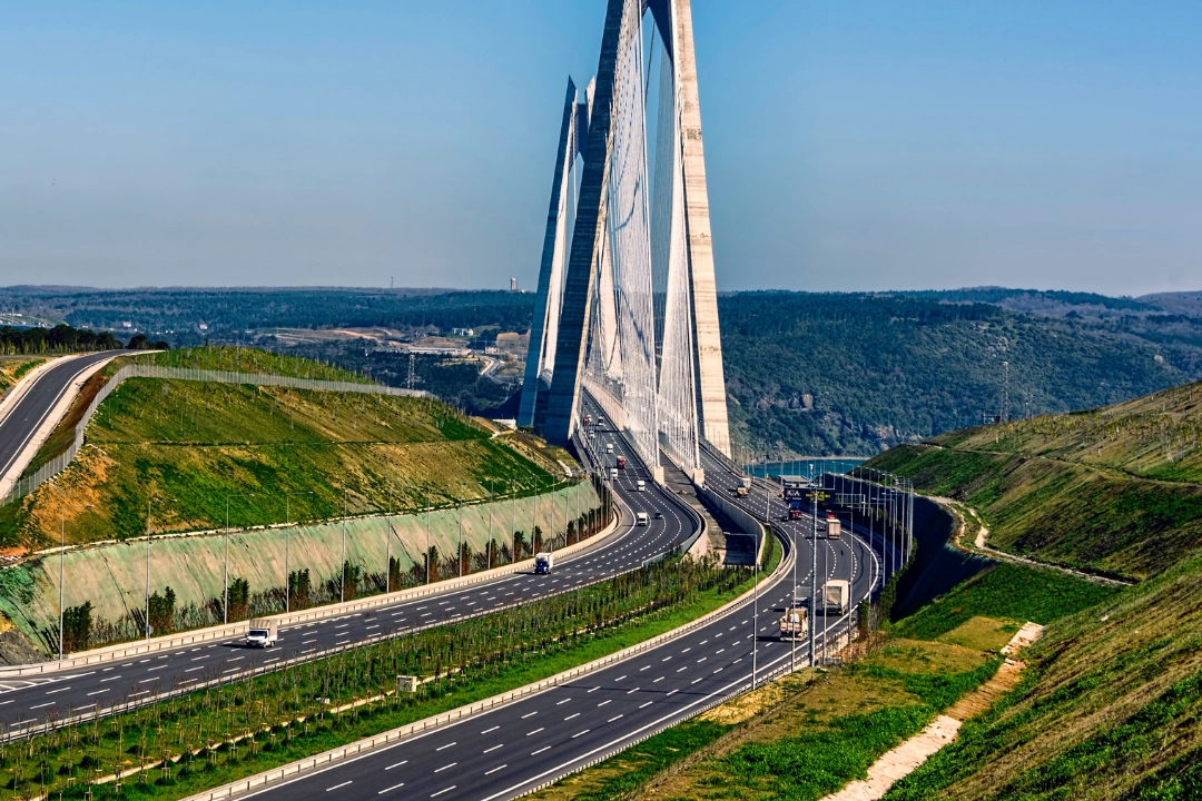 Yol hipnozuna karşı sürücülere kritik uyarı: Düzenli mola ve dinlenme şart!